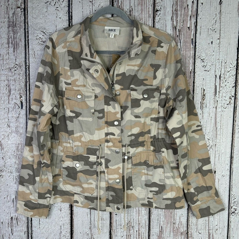 🏷️NWT BKE Buckle Tan Light Camo Utility Jacket Size Medium‎ Canvas Cinch Waist